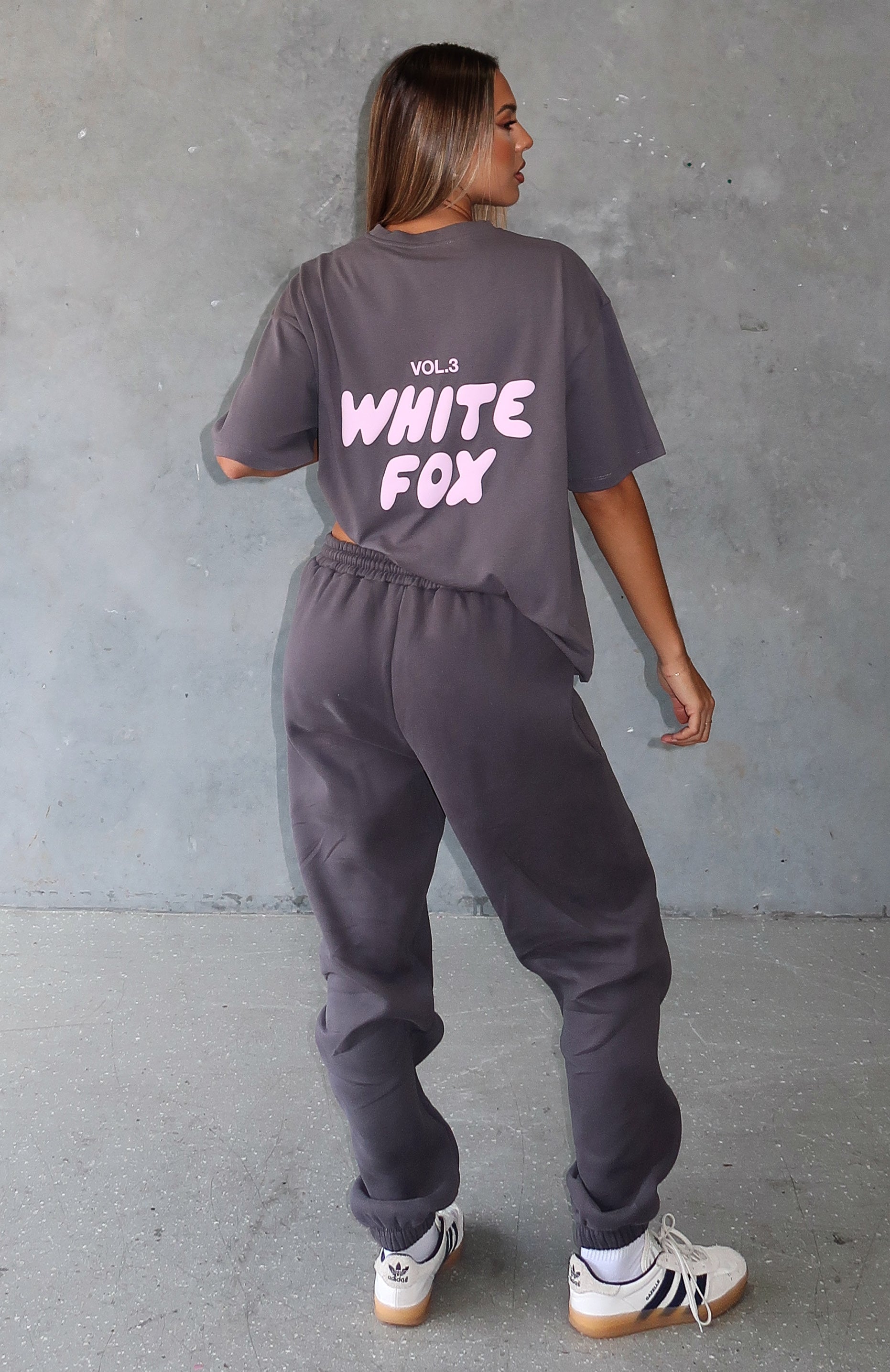 Offstage Back Graphic Oversized Tee Volcanic