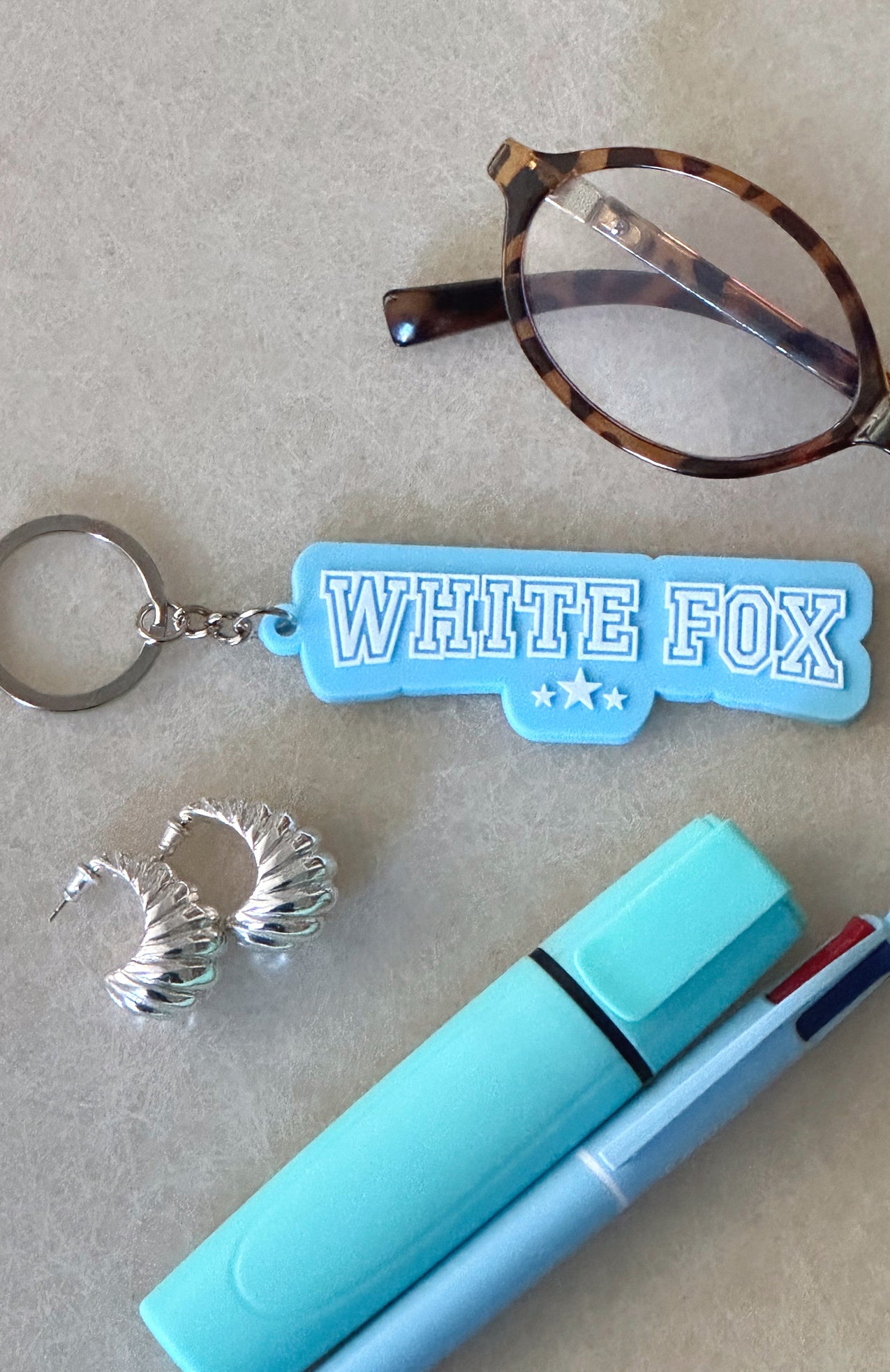 Social Season Keychain Blue/White