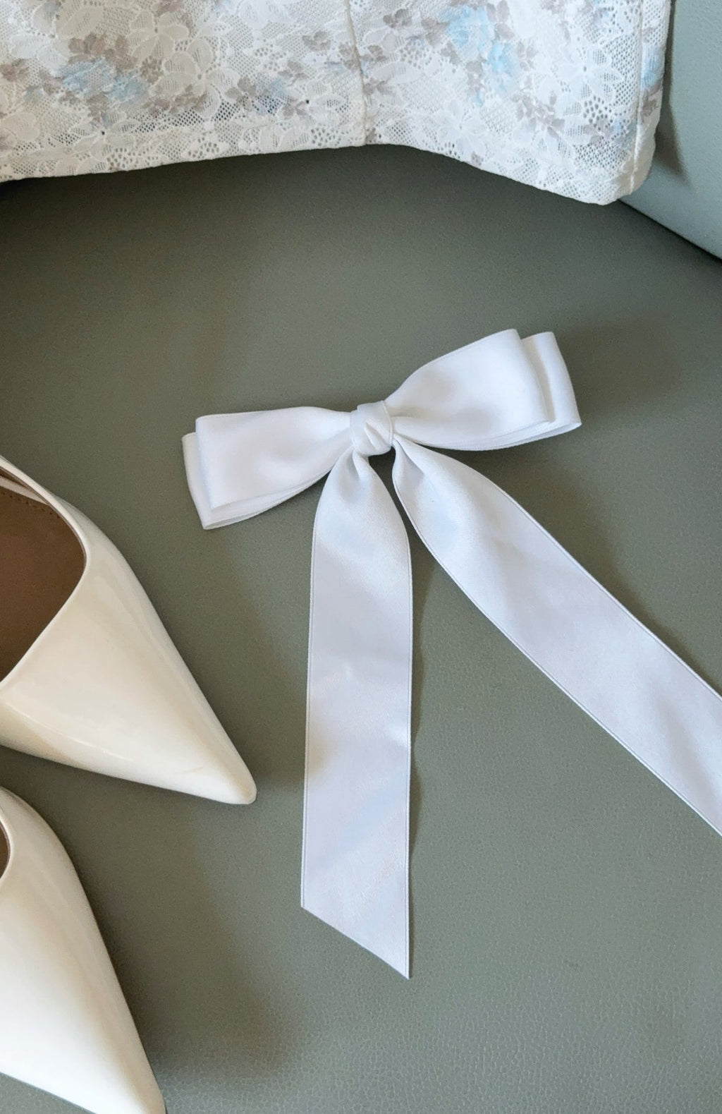 Sweet Serenity Bow Hair Clip White